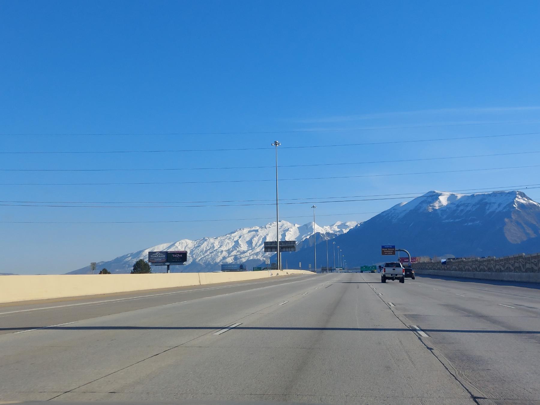Beautiful backdrop behind Salt Lake City
